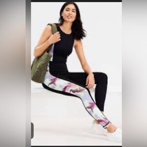 LOU & GREY EXERCISE LOUNGE SPORTS BRA & LEGGINGS SET SZ SMALL NWT